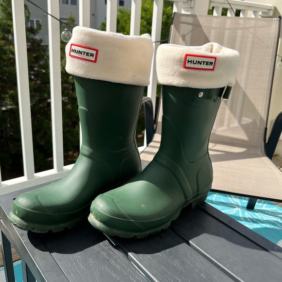 HUNTER original rain boots in hunter green, comes with boot socks!! Size W6 💚 - Picture 2 of 13